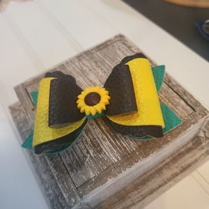 NWT Sunflower Faux Leather Bow w Clip, Made in the USA